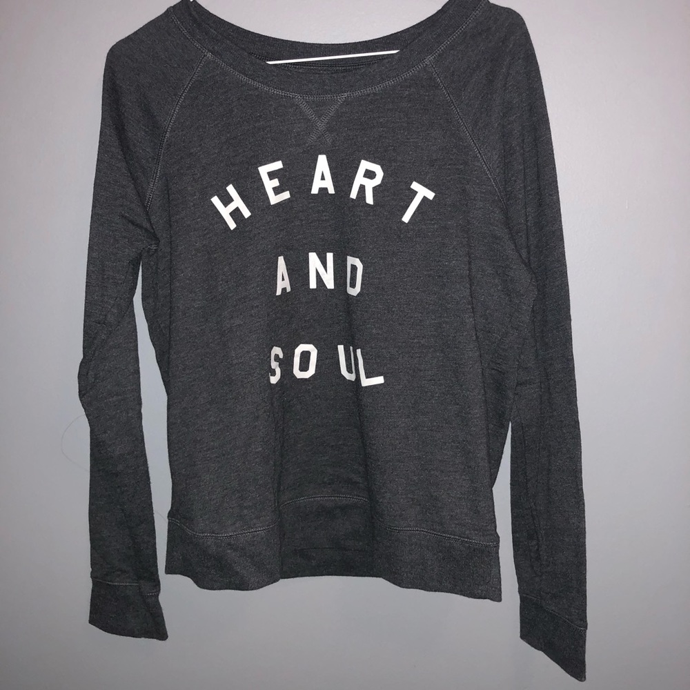 Old Navy grey sweatshirt